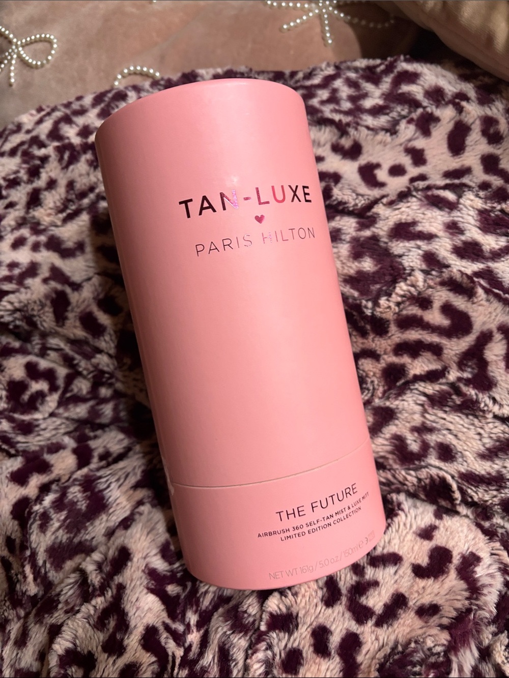 TAN-LUXE x Paris Hilton The Future Airbrush 360 Self-Tan Mist & Luxe Mitt